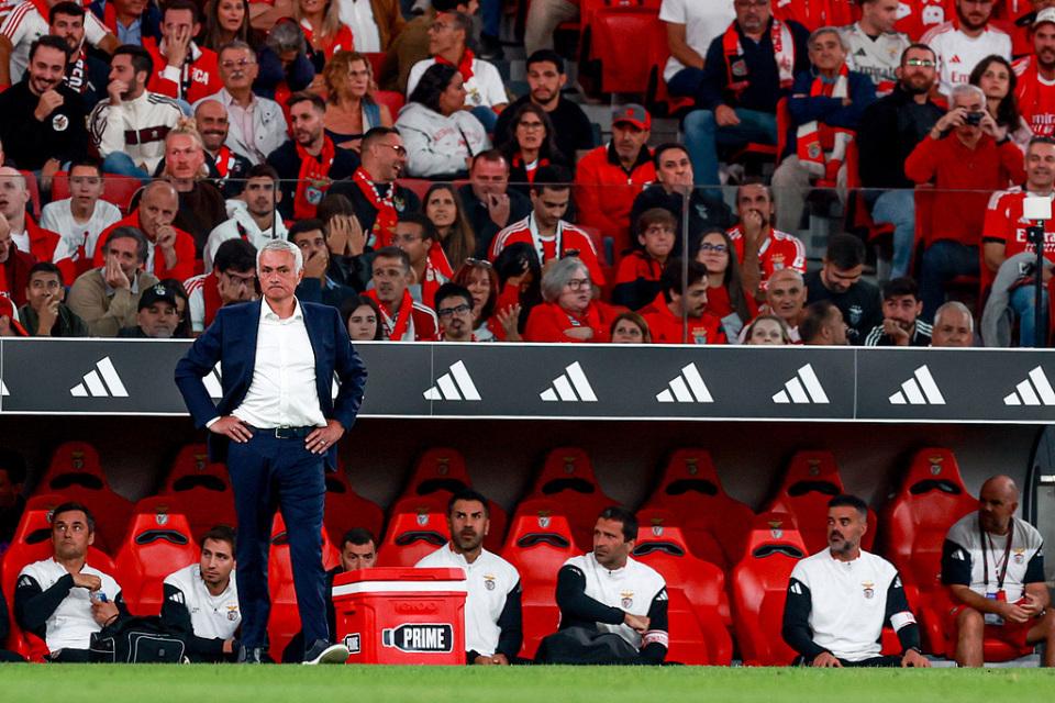 友犯规在先, 他甚至激动, 欢这种足球