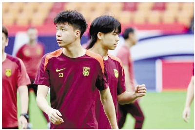 AA, 手澳大利亚 AA, 手澳大利亚